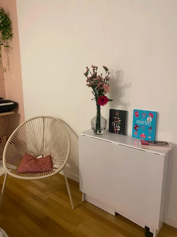 Neuf Cozy Avec Balcon, 11e Arr Voltaire, Proche Bastille Апартаменты Париж